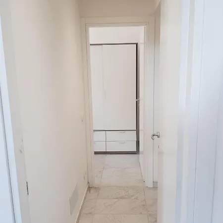 Lucia Apartment *